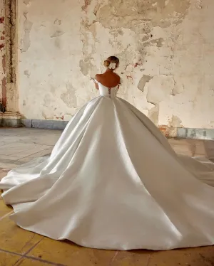 Aaliah Beautiful Wedding Dress
