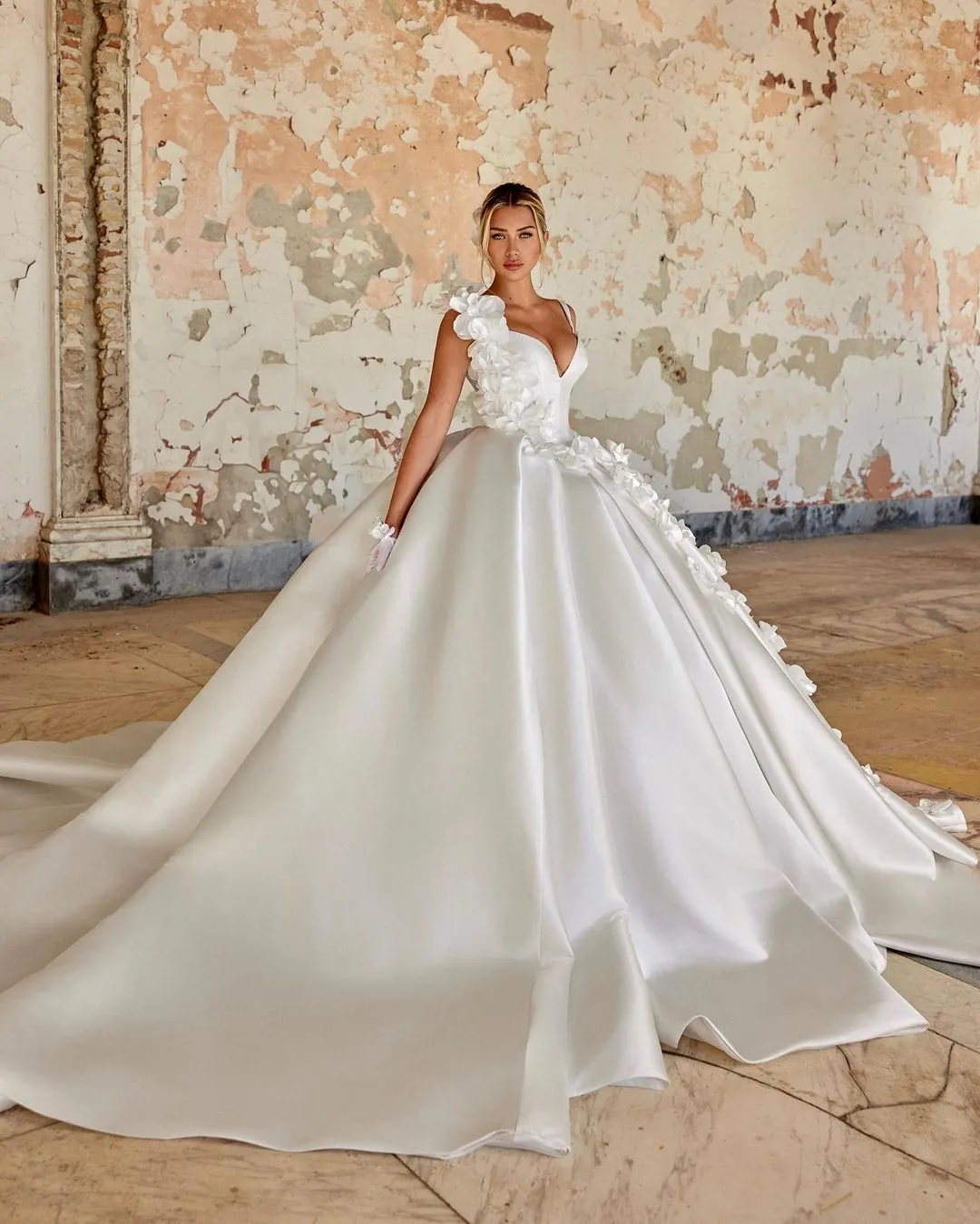 Aaliah Beautiful Wedding Dress