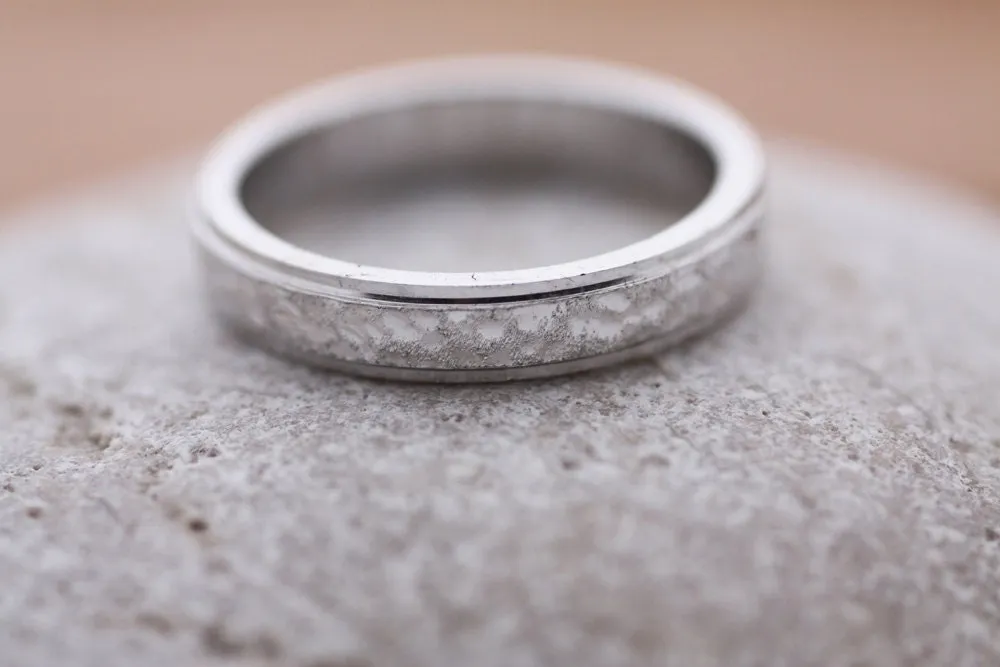 Hammered Gold 14K Wedding Ring