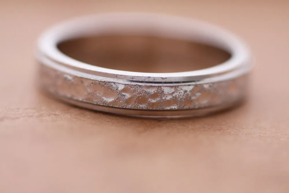 Hammered Gold 14K Wedding Ring