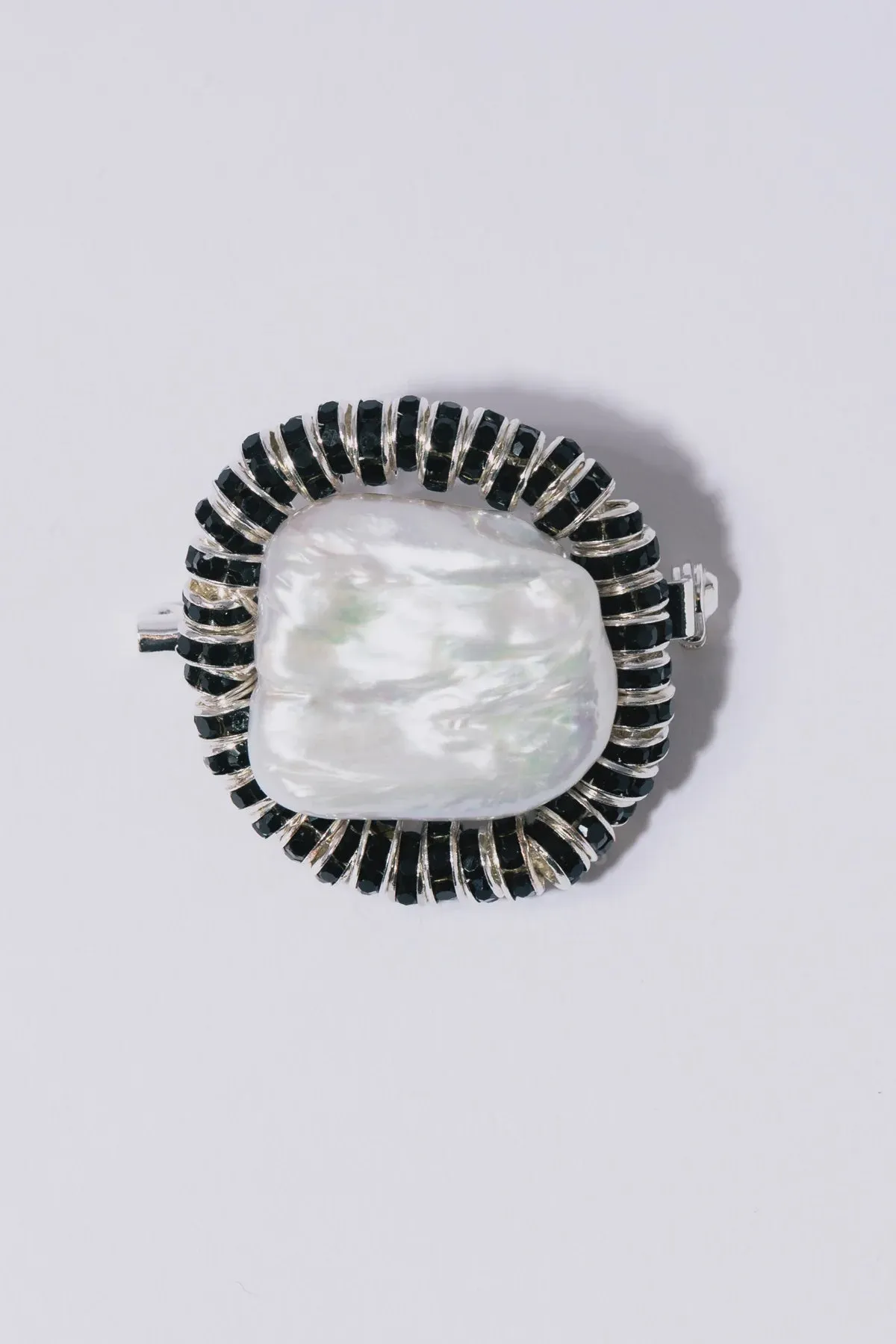 Pearl Octopuss.y Mini Paris Brooch in Black