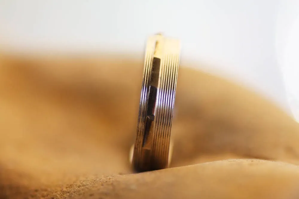 Wedding gold ring for men