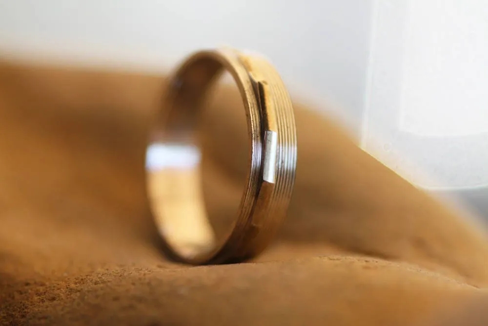 Wedding gold ring for men