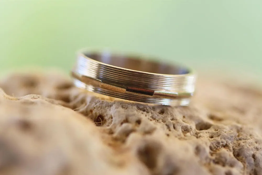 Wedding gold ring for men